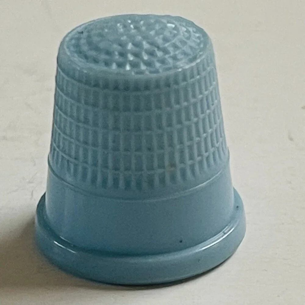Sewing Quilting Thimble No‎ Size Blue Collectible